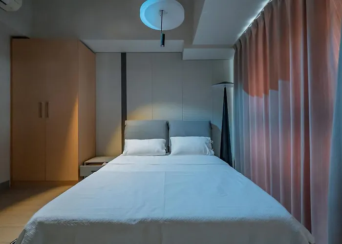 Urbane Skyline 1br W Balcony Uptown Bgc Apartment Manila