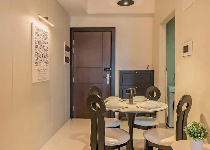 Urbane Skyline 1br W Balcony Uptown Bgc Apartment Manila