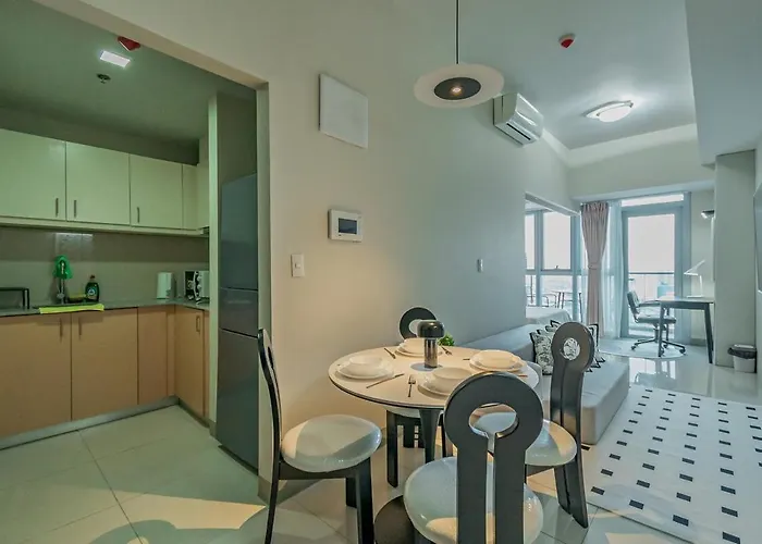 Urbane Skyline 1br W Balcony Uptown Bgc Apartment *