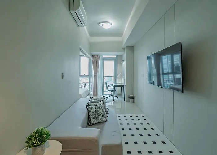 Apartment Urbane Skyline 1br W Balcony Uptown Bgc
